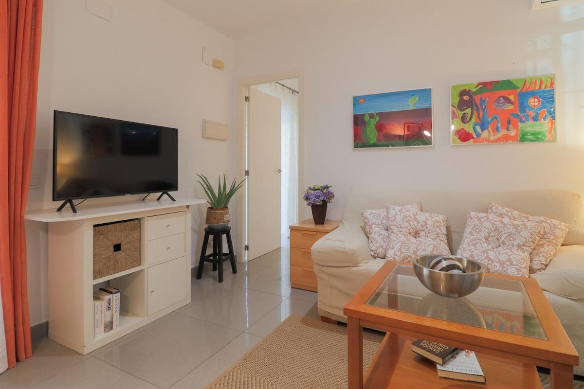 Seaside 2 Bedrooms By the Center Málaga Buitenkant foto